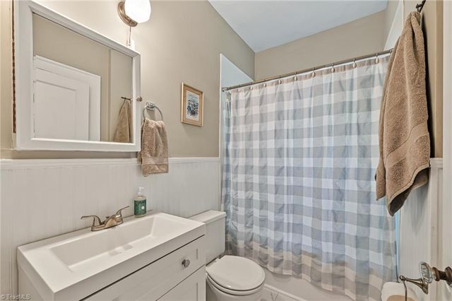 725 Lockland Avenue, Winston-salem, NC 27103
