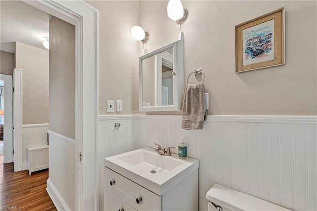 725 Lockland Avenue, Winston-salem, NC 27103