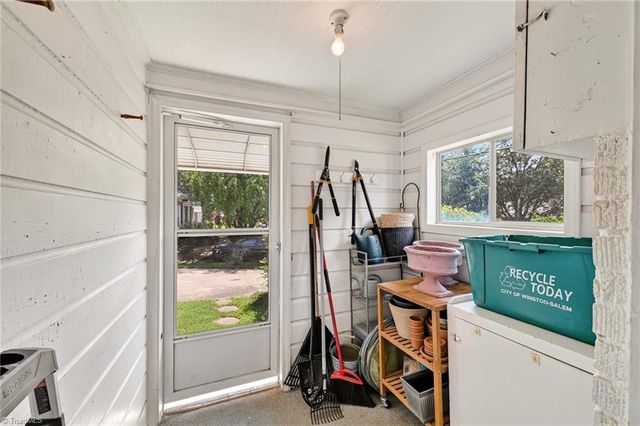 725 Lockland Avenue, Winston-salem, NC 27103
