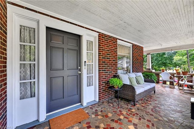 725 Lockland Avenue, Winston-salem, NC 27103