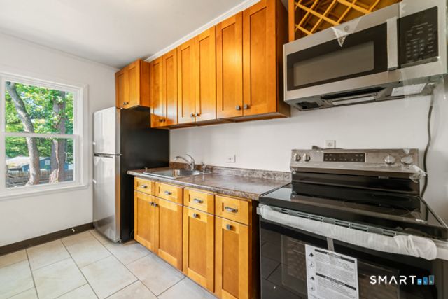 9 Westchester Drive, Bristol, CT 06010