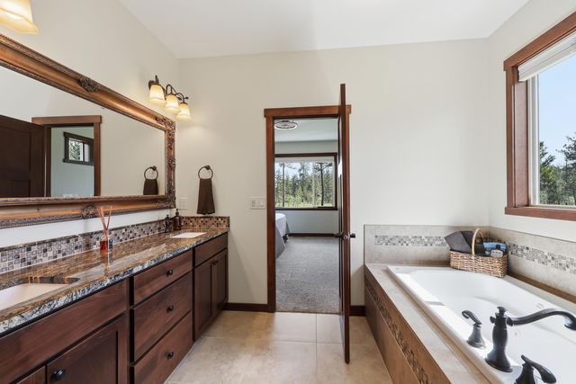 3915 W Brown Ln, Cheney, WA 99004