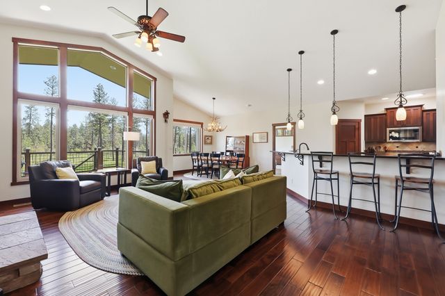 3915 W Brown Ln, Cheney, WA 99004