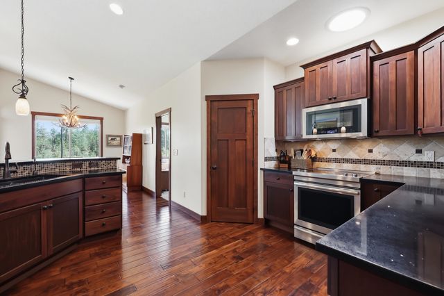 3915 W Brown Ln, Cheney, WA 99004