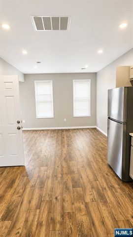 647 Grove Street, Irvington, NJ 07111