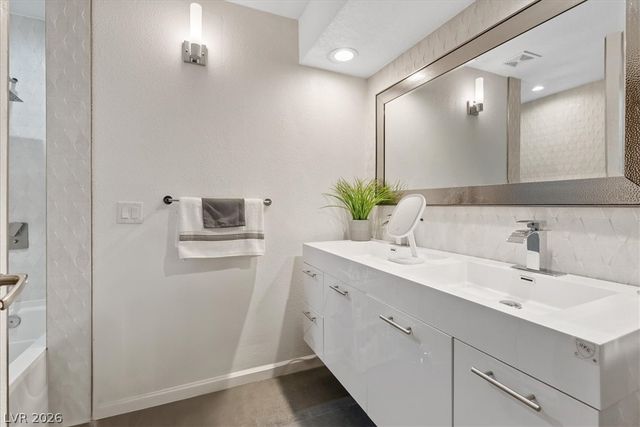 2065 Lindell Road, Las Vegas, NV 89146