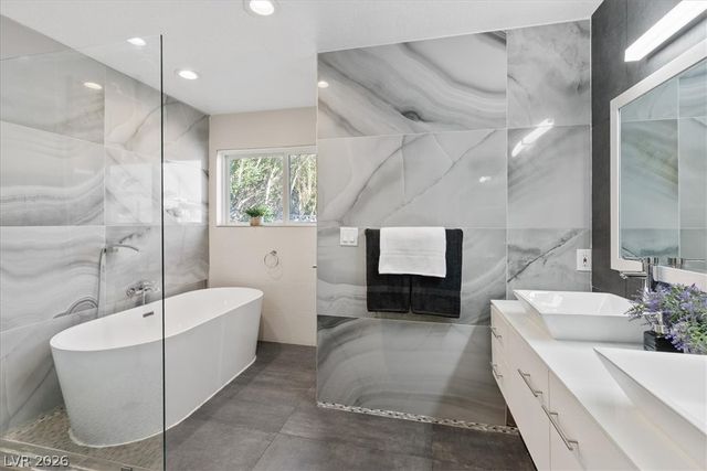 2065 Lindell Road, Las Vegas, NV 89146