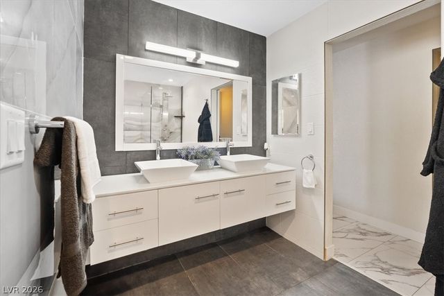 2065 Lindell Road, Las Vegas, NV 89146