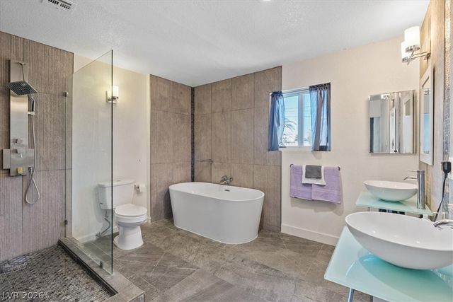 2065 Lindell Road, Las Vegas, NV 89146