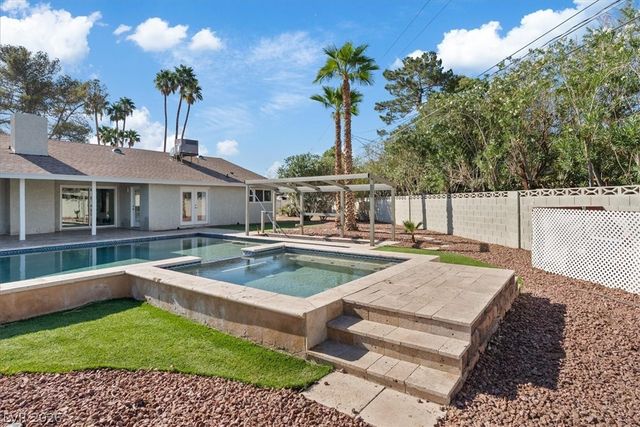 2065 Lindell Road, Las Vegas, NV 89146