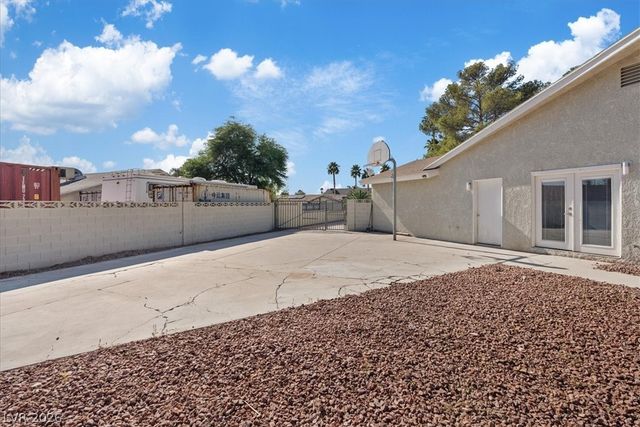 2065 Lindell Road, Las Vegas, NV 89146