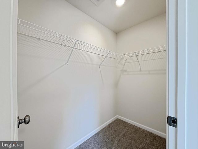 10 CHELTENHAM LN, Carlisle, PA 17013