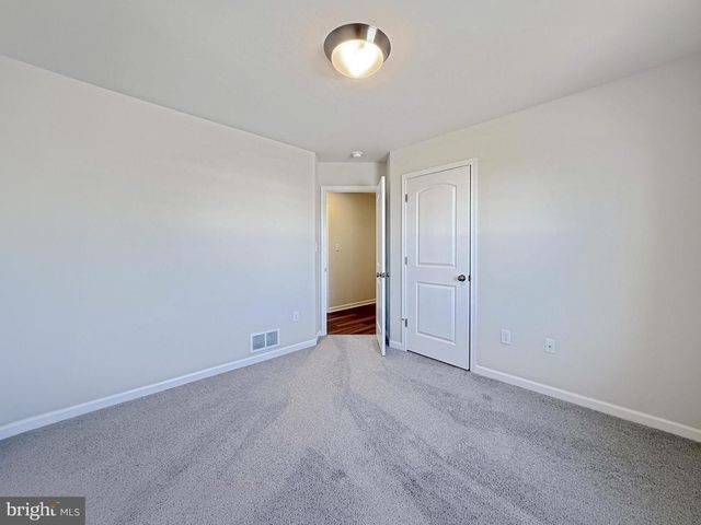 10 CHELTENHAM LN, Carlisle, PA 17013