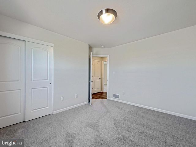 10 CHELTENHAM LN, Carlisle, PA 17013