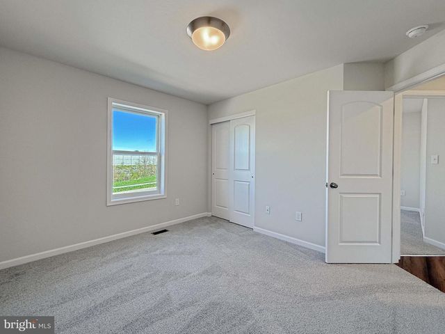 10 CHELTENHAM LN, Carlisle, PA 17013
