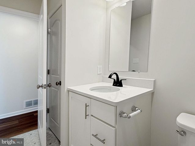 10 CHELTENHAM LN, Carlisle, PA 17013