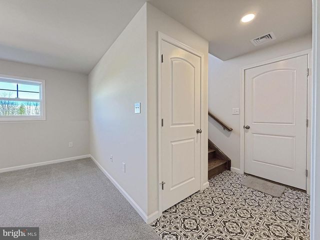 10 CHELTENHAM LN, Carlisle, PA 17013