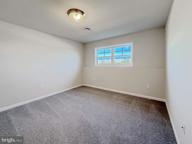 10 CHELTENHAM LN, Carlisle, PA 17013