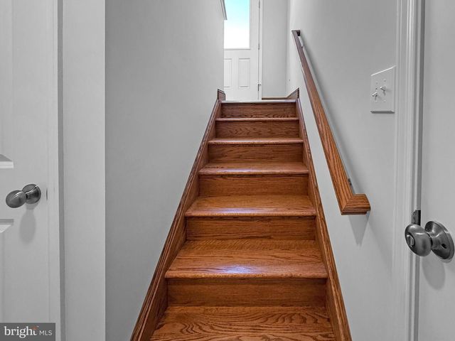 10 CHELTENHAM LN, Carlisle, PA 17013