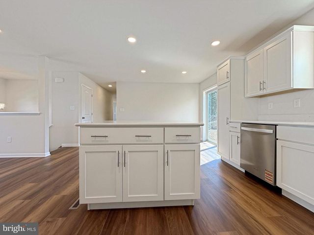 10 CHELTENHAM LN, Carlisle, PA 17013