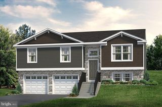 10 CHELTENHAM LN, Carlisle, PA 17013