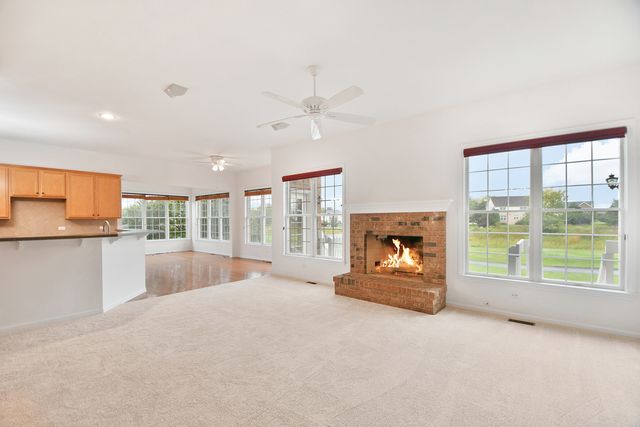 19 EAGLE RIDGE Drive, Hawthorn Woods, IL 60047