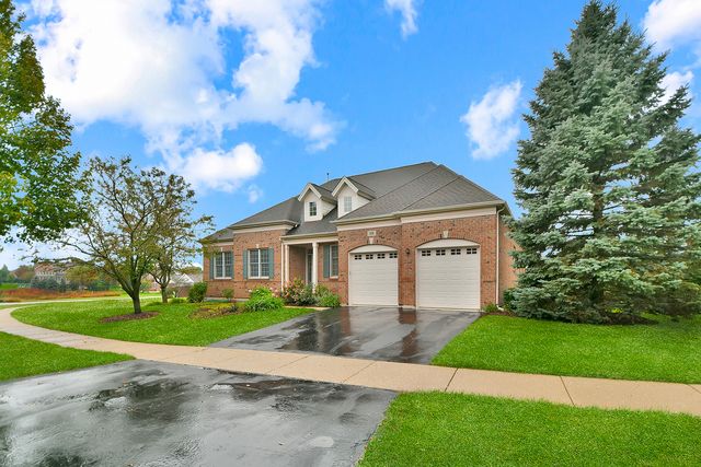 19 EAGLE RIDGE Drive, Hawthorn Woods, IL 60047