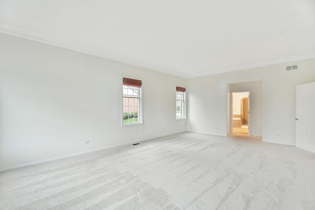 19 EAGLE RIDGE Drive, Hawthorn Woods, IL 60047