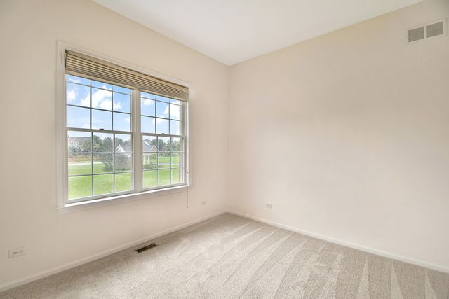 19 EAGLE RIDGE Drive, Hawthorn Woods, IL 60047