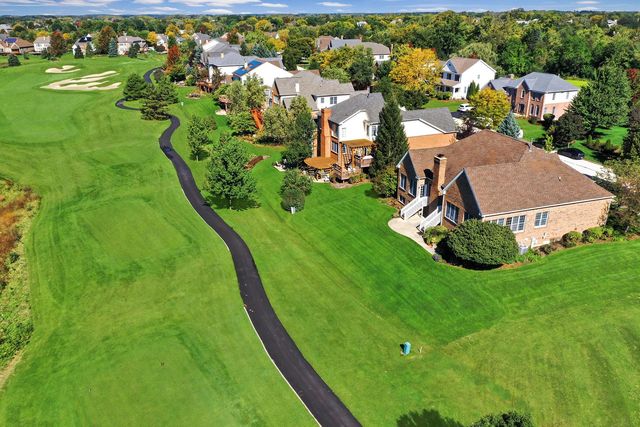 19 EAGLE RIDGE Drive, Hawthorn Woods, IL 60047