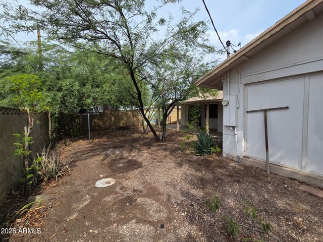 1301 E SAHUARO Drive, Phoenix, AZ 85020
