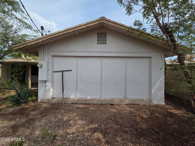 1301 E SAHUARO Drive, Phoenix, AZ 85020