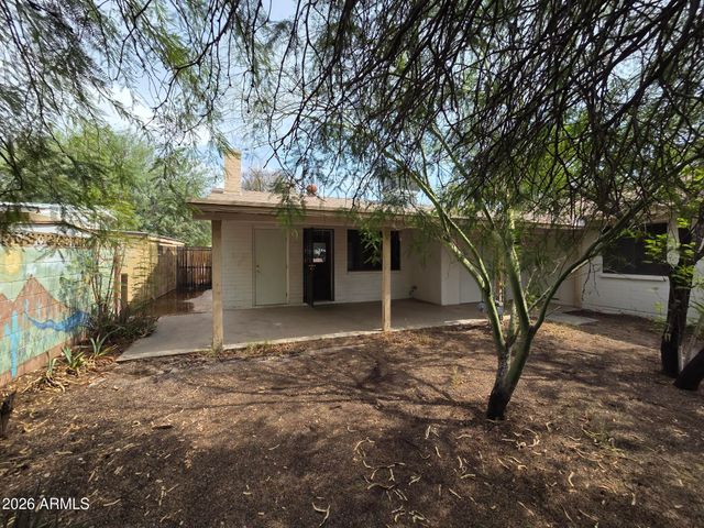 1301 E SAHUARO Drive, Phoenix, AZ 85020