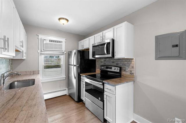 2131 Normandy, Royal Oak, MI 48073