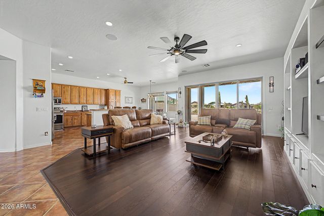 364 W STIRRUP Lane, San Tan Valley, AZ 85143