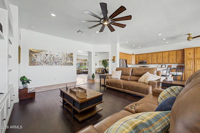 364 W STIRRUP Lane, San Tan Valley, AZ 85143