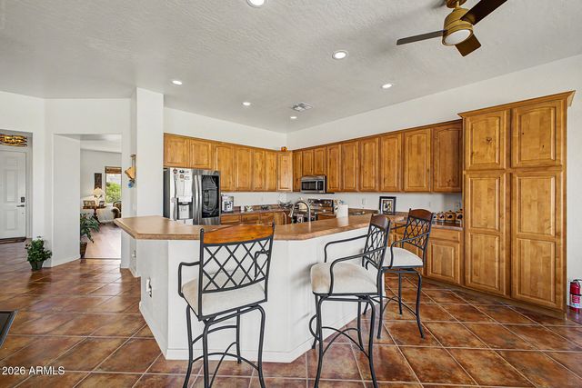 364 W STIRRUP Lane, San Tan Valley, AZ 85143