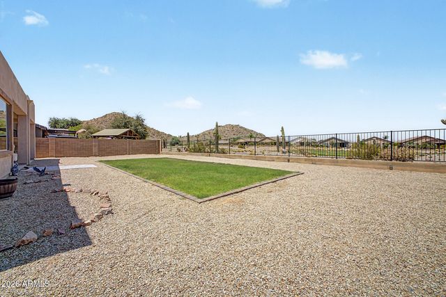364 W STIRRUP Lane, San Tan Valley, AZ 85143