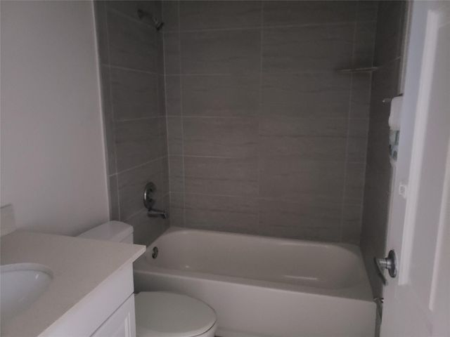 7815 NW 73rd Ave, Tamarac, FL 33321