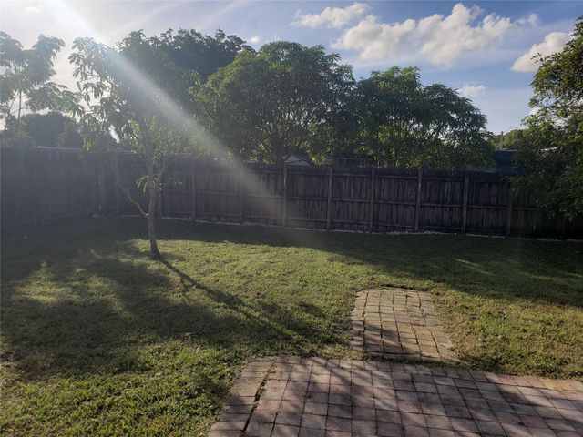 7815 NW 73rd Avenue, Tamarac, FL 33321