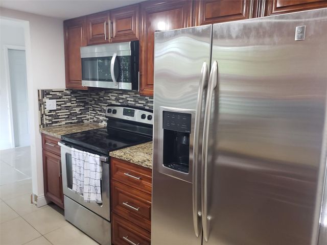 7815 NW 73rd Ave, Tamarac, FL 33321