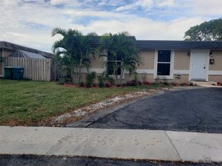 7815 NW 73rd Ave, Tamarac, FL 33321