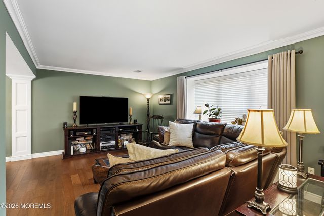 262 Frank Applegate Road, Jackson, NJ 08527