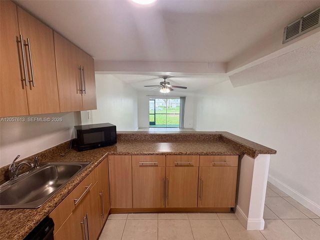 8060 N Colony Cir N 107, Tamarac, FL 33321