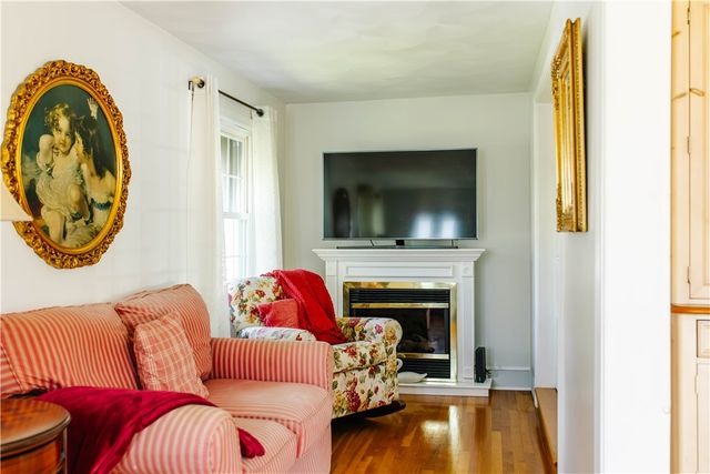 165 Sowams Road, Barrington, RI 02806