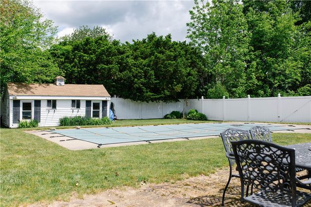 165 Sowams Road, Barrington, RI 02806