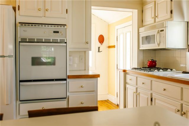 165 Sowams Road, Barrington, RI 02806