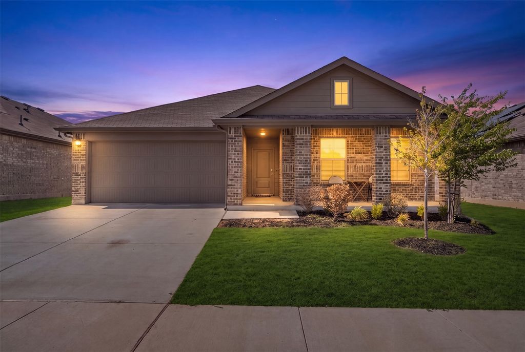 8817 Playmoor Drive, Fort Worth, TX 76131 — exterior