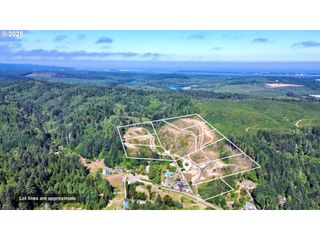 0 Fawn Ln 1405, Coos Bay, OR 97420