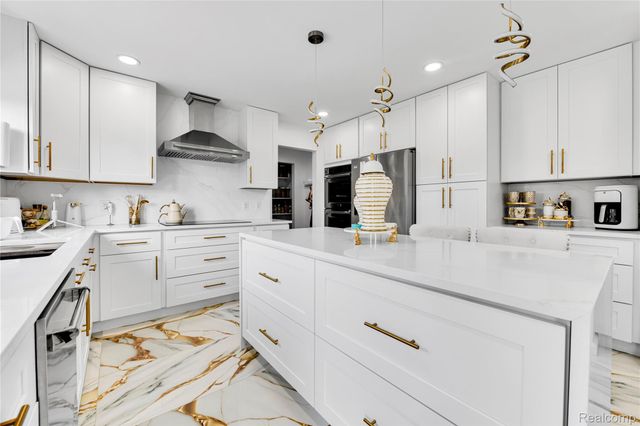 20379 Bannister Drive, Macomb Township, MI 48044